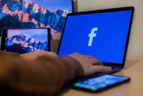 Facebook: Αυτόματα αιτήματα φιλίας προκαλούν αναστάτωση στους χρήστες