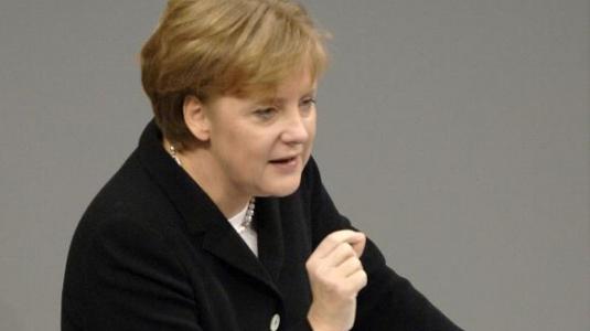 Μέρκελ: Πολιτικά καταστροφική η έξοδος της Ελλαδας από το ευρώ