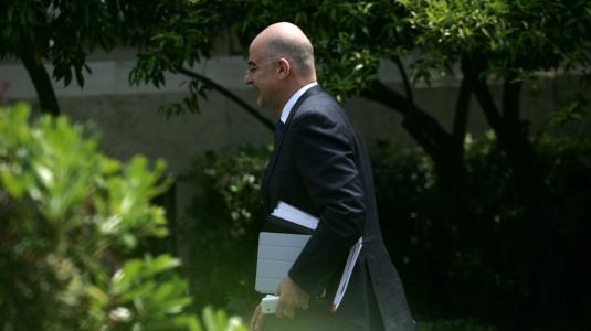 Δένδιας: Οι έχοντες θα πληρώνουν τη φύλαξή τους