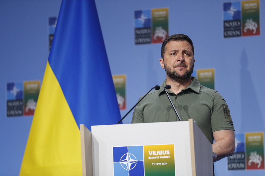 Ο πρόεδρος της Ουκρανίας, Βολοντίμιρ Ζελένσκι στησύνοδο του ΝΑΤΟ, (EPA/TOMS KALNINS)