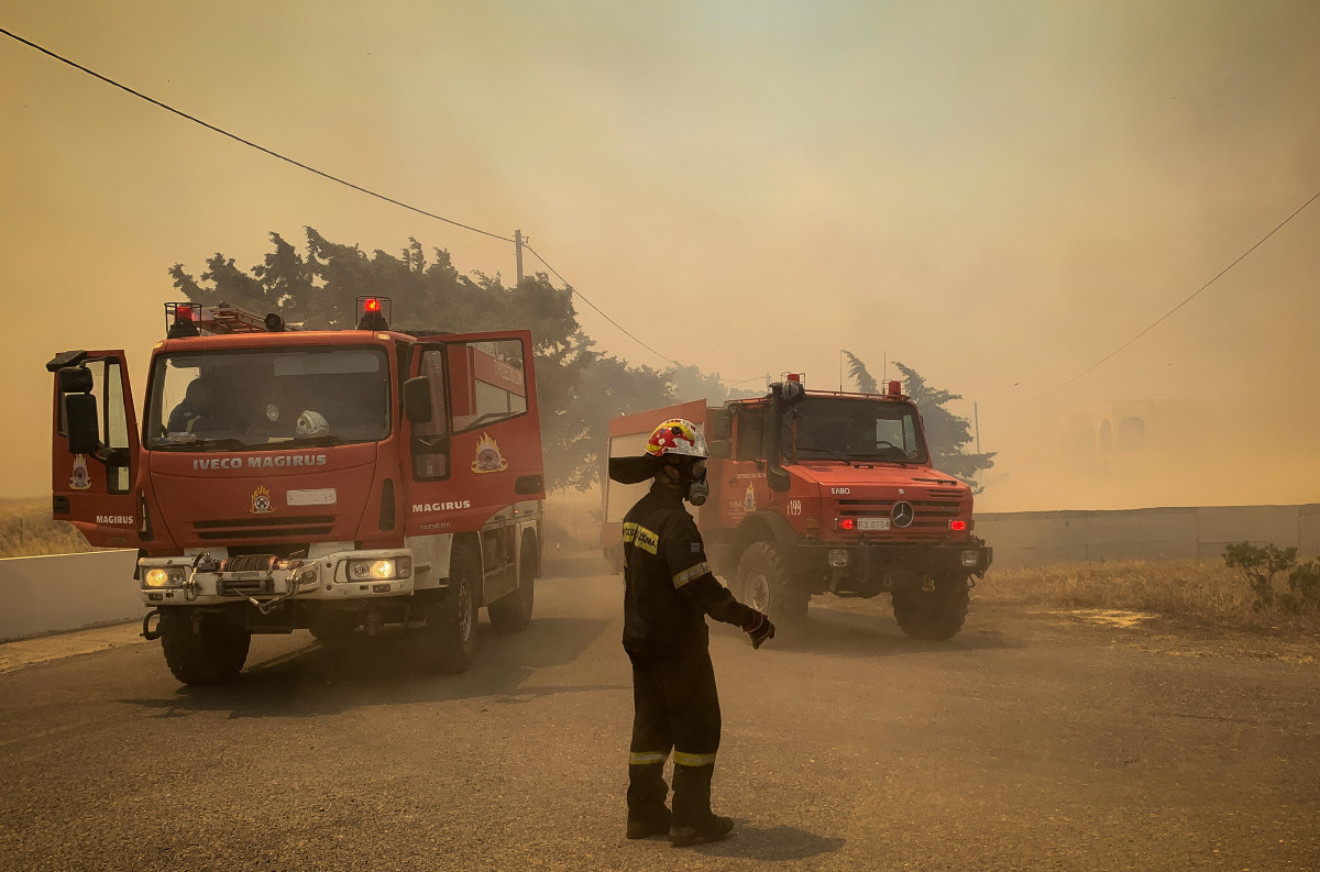 Μάχη με τις φλόγες δίνουν πυροσβέστες - φωτο αρχείου- ΛΕΥΤΕΡΗΣ ΔΑΜΙΑΝΙΔΗΣ/EUROKINISSI
