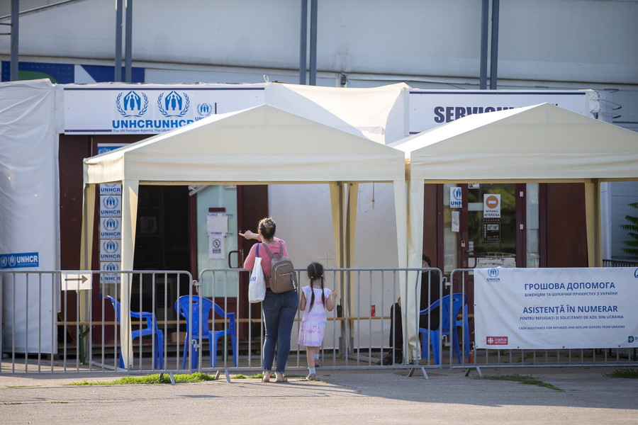 Ουκρανοί πρόσφυγες στην Μολδαβία, (EPA/DUMITRU DORU)