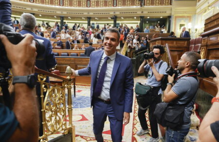 santseth-exargyronei-tin-antipolemiki-toy-stasi-anevainei-i-dimotikotita-toy-434446