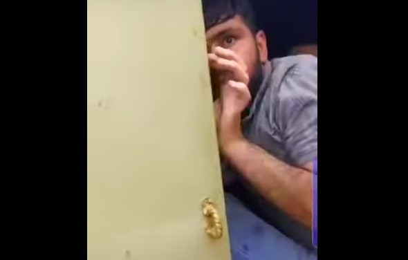 Έβρος / Τι ισχυρίζεται ο άνδρας που συνελήφθη αφού κλείδωσε μετανάστες σε τρέιλερ αυτοκινήτου