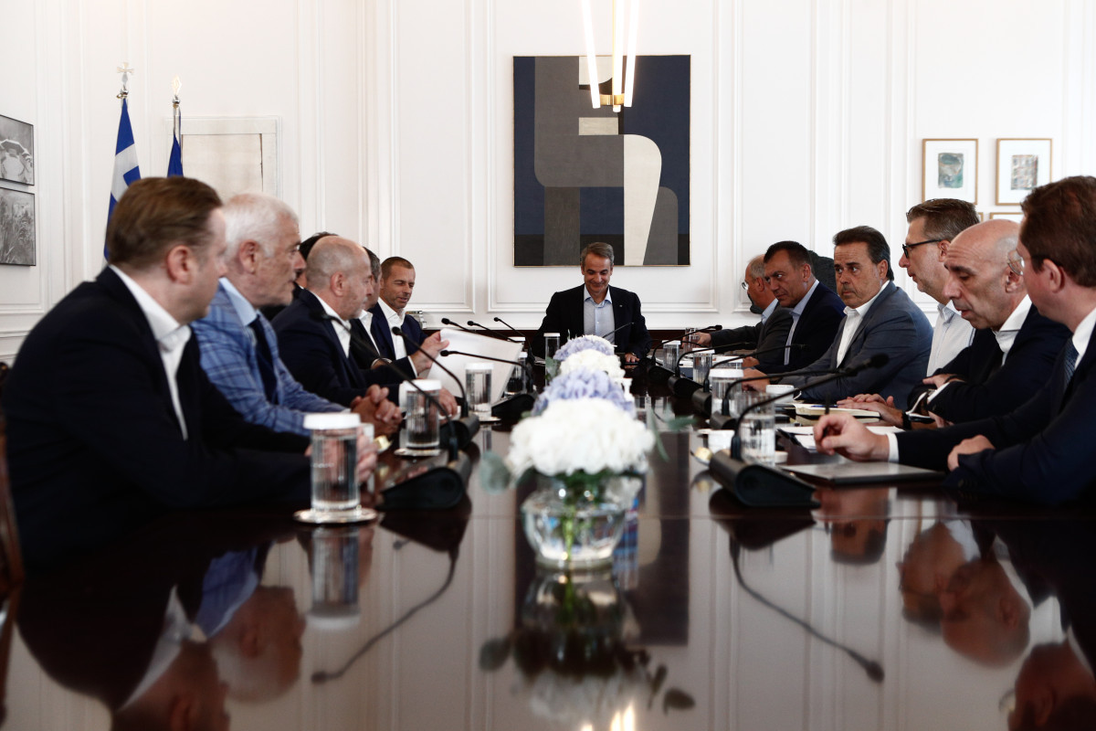 Από τη συνάντηση του Κ. Μητσοτάκη με τους προέδρους των ΠΑΕ. EUROKINISSI