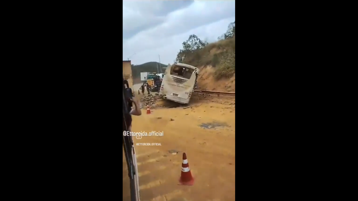 Τραγωδία στη Βραζιλία / Νεκροί 7 φίλαθλοι της Κορίνθιανς μετά από ανατροπή λεωφορείου