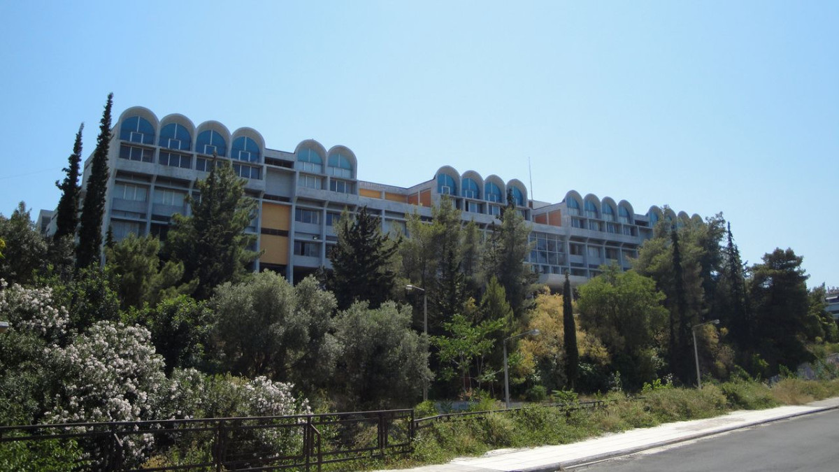 Δημήτρης Μόσχος, Πρόεδρος τμήματος Θεολογίας Αθηνών στο tvxs: ‘’Στη Θεολογία υπάρχει σε εξέλιξη ιδεολογικός πόλεμος, δεν είμαστε όλοι κατά των ταυτοτήτων και των προσφύγων’’