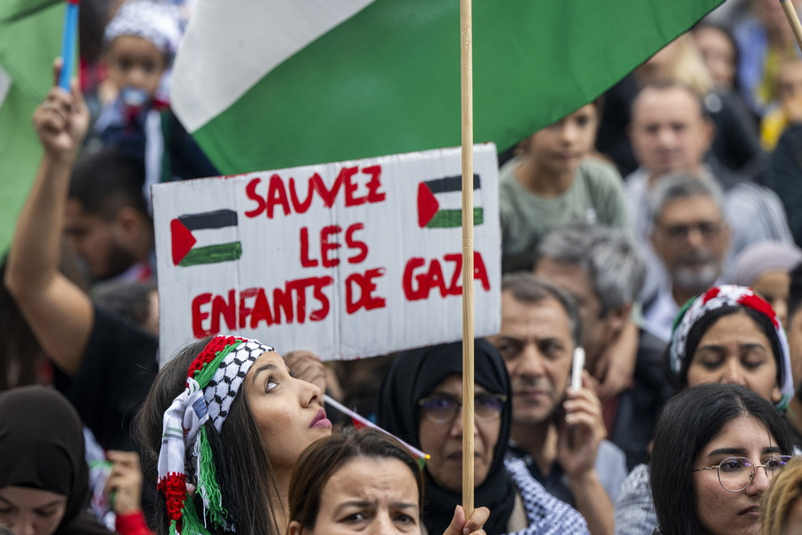 Διαδήλωση υπέρ των Παλαιστινίων στην Ελβετία.'  EPA/MARTIAL TREZZINI