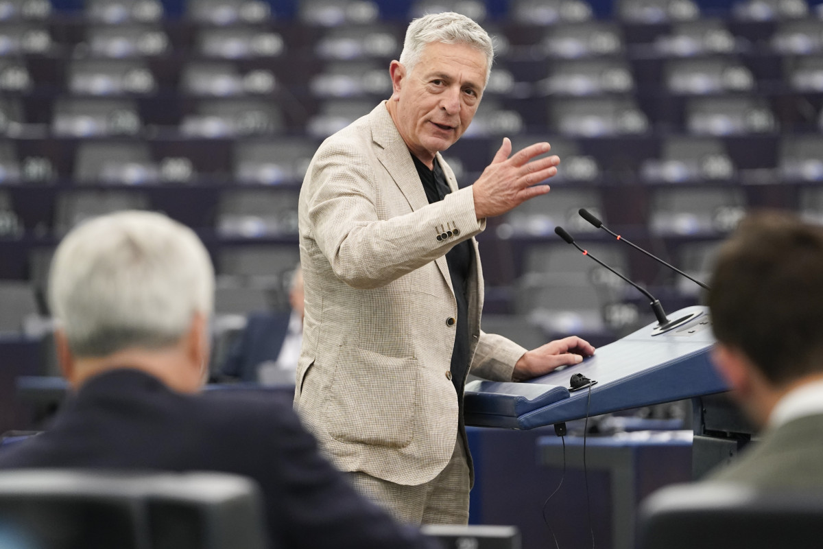 Ευρωπαϊκό Κοινοβούλιο / Καλεί Ελλάδα και Κομισιόν να συμμορφωθούν με τις συστάσεις της Εξεταστικής PEGA – Ψήφισμα που συνυπογράφει ο Στ. Κούλογλου