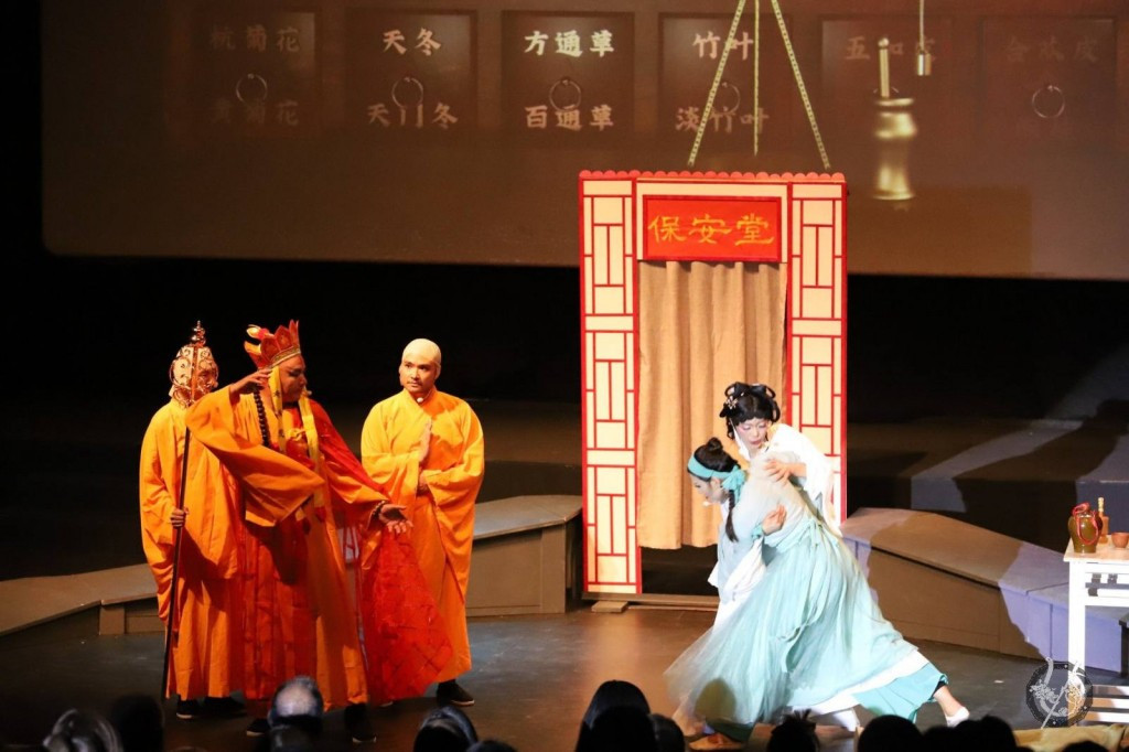 Christmas Theater / Ο «Μύθος του Λευκού Φιδιού» από το Εθνικό Θέατρο της Κίνας