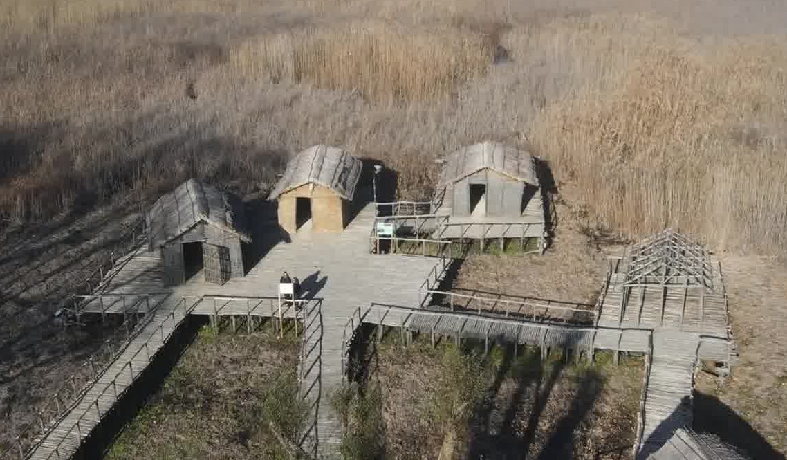 Βίντεο / Γνωρίστε τον εντυπωσιακό προϊστορικό οικισμό Δισπηλιού