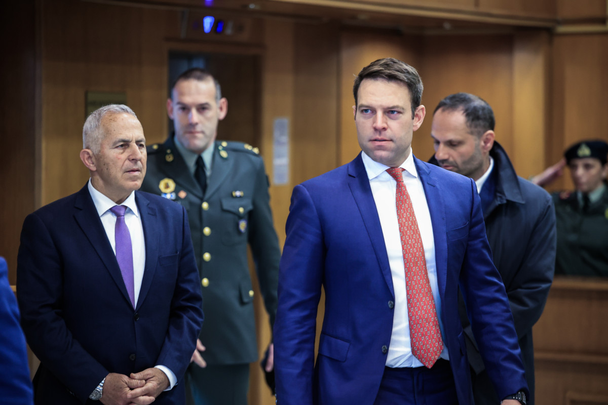 Από συνάντηση του Στέφανου Κασσελάκη με τον υπουργό Άμυνας Νίκο Δένδια. (ΓΙΩΡΓΟΣ ΚΟΝΤΑΡΙΝΗΣ/EUROKINISSI)