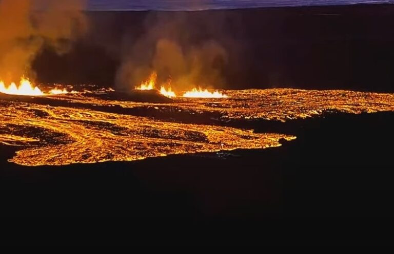 Ισλανδία / Έκρηξη ηφαιστείου [Βίντεο]