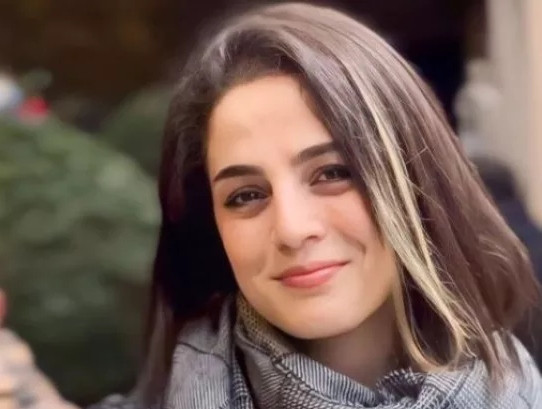 Ιράν / «Δεν τους άφησα να πιστέψουν ότι ένιωσα πόνο» λέει η γυναίκα που μαστιγώθηκε 74 φορές