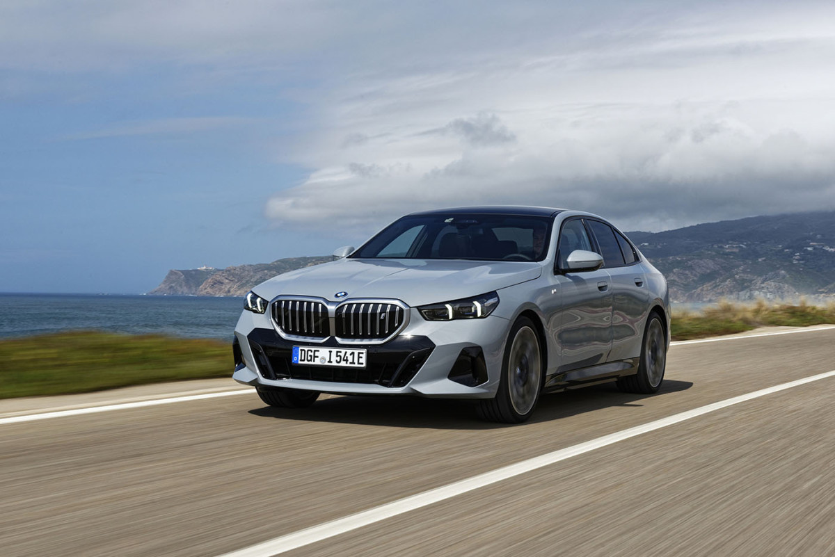 BMW / Τα μοντέλα της “ανθίζουν” την άνοιξη
