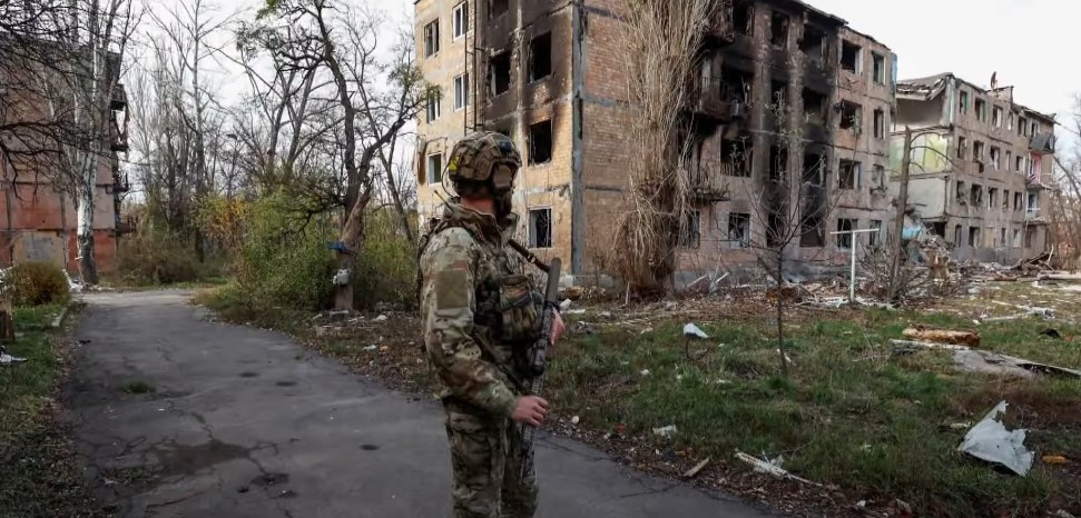 Ουκρανία / Προ της πτώσης η Αβντέεβκα – Περικυκλώθηκε η επίλεκτη ουκρανική ταξιαρχία που είχε σταλεί για βοήθεια
