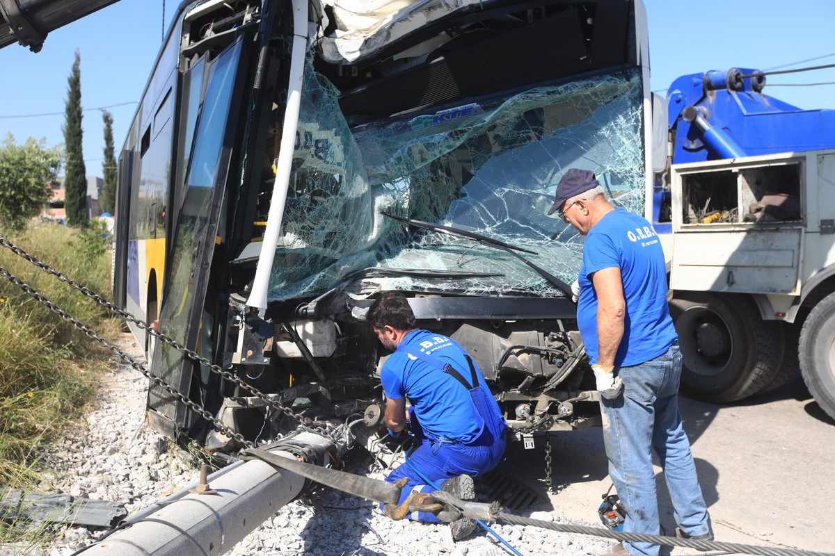 Τροχαίο ατύχημα με λεωφορείο του ΟΑΣΑ στα Λιόσια