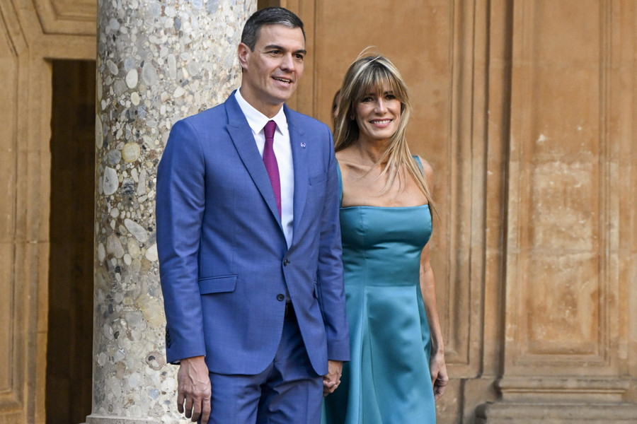 Ο πρωθυπουργός της Ισπανίας, Πέδρο Σάντσεθ, και η σύζυγος του