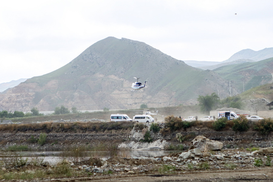 Το ελικόπτερο κατά την απογείωσή του από το Αζερμπαϊτζάν