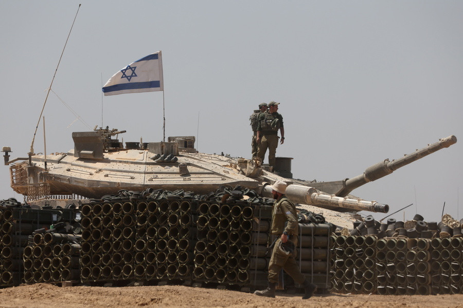 Ισραηλινοί στρατιώτες στο συνοριακό περασμα της Ράφα