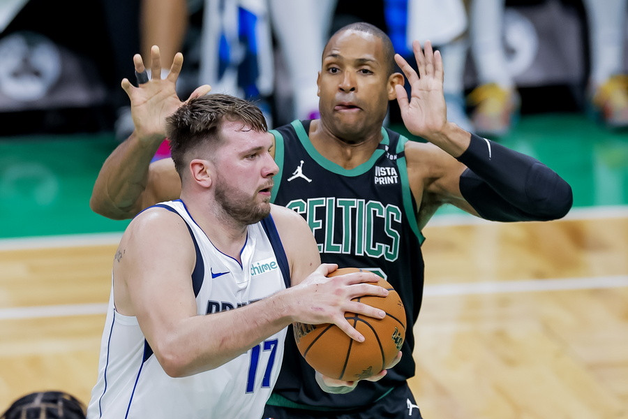 Boston Celtics - Dallas Mavericks  EPA/CJ GUNTHER SHUTTERSTOCK OUT