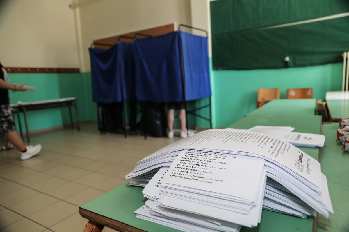 Στιγμιότυπο από την εκλογική διαδικασία για τις ευρωεκλογές.
(EUROKINISSI)