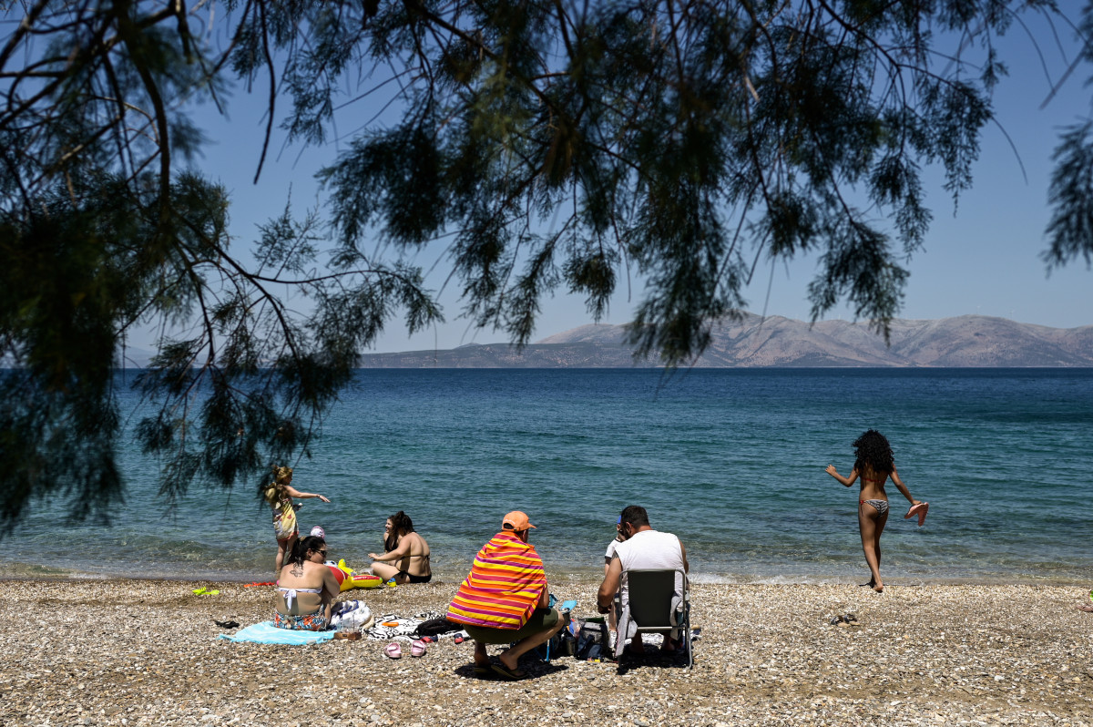 Αττική / Αυτές είναι οι ακατάλληλες παραλίες – Αναλυτικά η λίστα