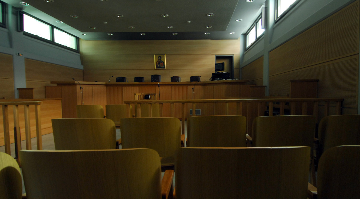 Αίθουσα δικαστηρίου  (EUROKINISSI/ΘΑΝΑΣΗΣ ΚΑΛΛΙΑΡΑΣ)