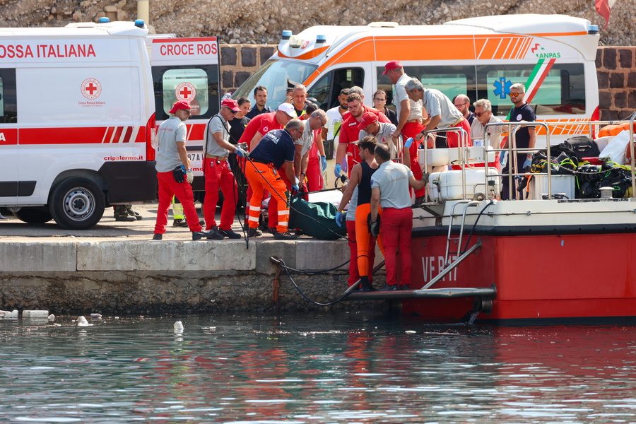 Βύθιση ιστιοφόρου στη Σικελία