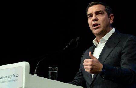 alexis-tsipras-kampanaki-gia-akrodexia-anagki-gia-pleiopsifiki-koinoniki-antipoliteysi-511196