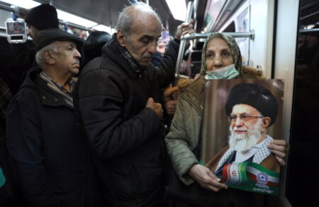 iran-katigorei-ton-tramp-oti-thelei-na-kanei-tin-islamiki-dimokratia-na-gonatisei-561231