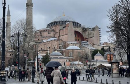 tvxs-fotoreportaz-istanbul-to-chroma-tis-polis-ton-cheimona-567737
