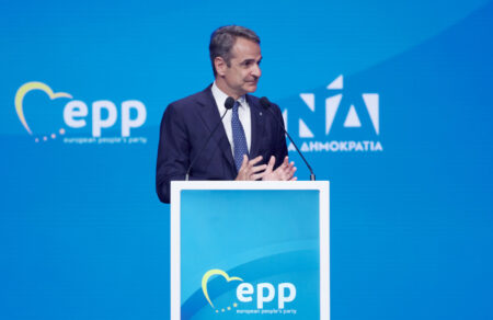mitsotakis-sto-elk-prepei-na-eimaste-yperifanoi-gia-ola-osa-echoyme-kataferei-ta-teleytaia-eti-597392