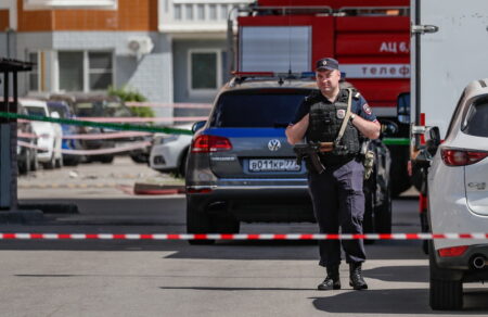 moscha-ekrixi-kai-fotia-se-emporiko-kentro-594090