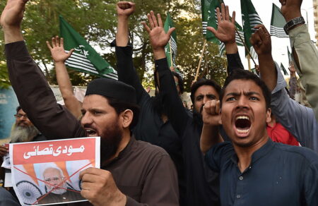 pakistan-india-klimakosi-tis-entasis-meta-tin-thanatifora-epithesi-sto-indiko-kasmir-594715