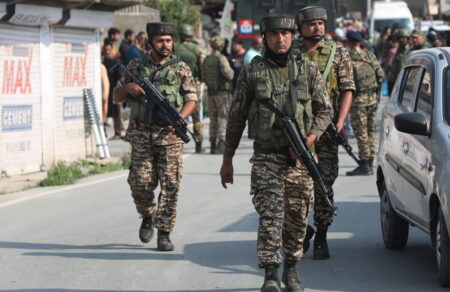 india-pakistan-oi-epitheseis-sto-kasmir-oi-antidraseis-kai-i-pagkosmia-anisychia-600430