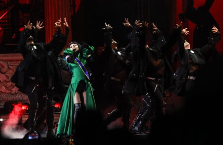 lady-gaga-apetrapi-vomvistiki-epithesi-se-synaylia-tis-sti-vrazilia-599138