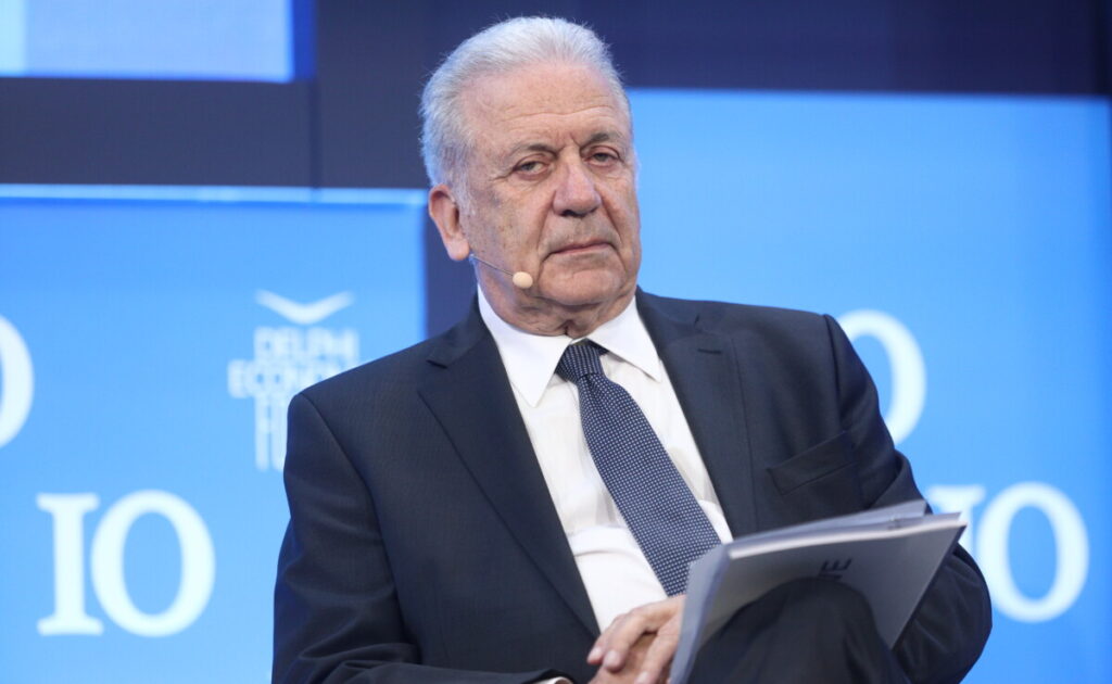 Δημήτρης Αβραμόπουλος / Προσφεύγει στον Άρειο Πάγο ζητώντας να ακυρωθεί το ευρωπαϊκό ένταλμα σύλληψης