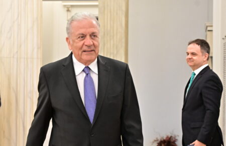 avramopoylos-vomves-gia-tin-exoteriki-politiki-i-chora-poreyetai-me-politiki-adraneias-kai-emmones-642697