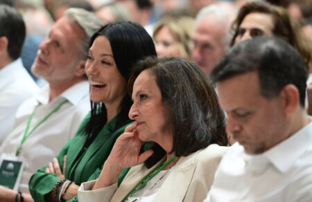 pasok-se-dyskolo-feggari-me-to-kalimera-to-manifesto-diamantopoyloy-gia-ta-tempi-kai-i-piesi-apo-geroylano-kai-doyka-663741
