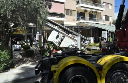 glyfada-geranoforo-epese-se-kafeteria-661411