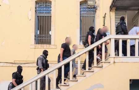 mafia-kritis-apologies-gia-ti-dikografia-me-tin-ekklisiastiki-perioysia-katathetoyn-archimandritis-kai-episkopos-656125