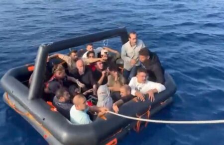 aegean-boat-report-kataggellei-pos-oi-ellinikes-arches-listepsan-kai-paratisan-mesopelaga-palaistinioys-prosfyges-657834
