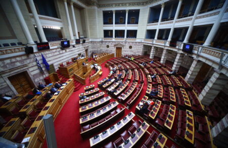 voyli-nai-stin-arsi-asylias-ton-11-voyleyton-tis-nd-ti-aneferan-sta-ypomnimata-toys-657536