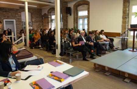 koinoniko-ekav-diimero-ergastirio-gia-ta-thymata-emporias-anthropon-komvos-stin-eyropi-i-ellada-678306