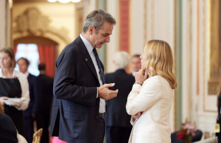 mitsotakis-irthe-i-ora-i-eyropi-na-kinitopoiisei-toys-poroys-gia-tin-amyna-tis-666476