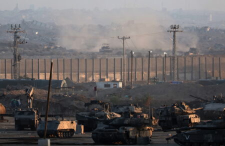 gaza-perikyklothike-i-poli-teleytaia-eykairia-gia-apochorisi-osoi-parameinoyn-tha-theorithoyn-tromokrates-666467