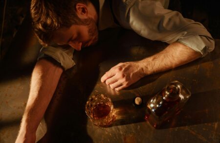 hangover-giati-ginetai-cheirotero-oso-megalonoyme-678572