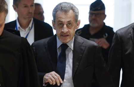 vomva-gia-sarkozi-eisaggeliki-protasi-gia-epta-chronia-fylakisis-gia-tin-ypothesi-kantafi-672147