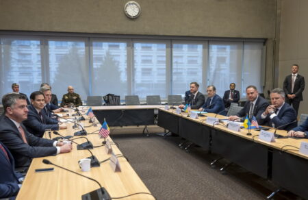 oykrania-ayti-einai-i-antiprotasi-tis-ee-sto-schedio-ton-ipa-690706